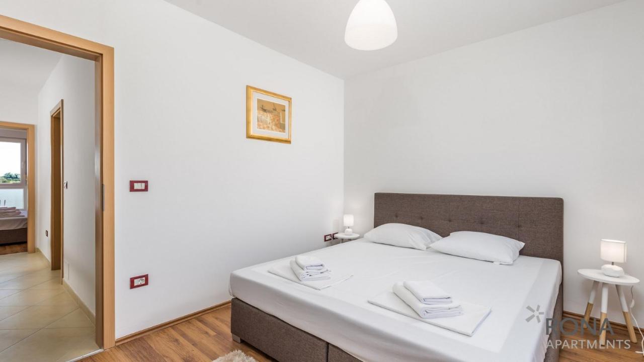 Rona Apartment Denis Умаг Экстерьер фото